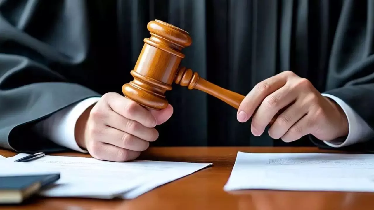 कौन हैं VC राजेश कुमार वर्मा जिनपर महिला ने लगाया सेक्सुअल असॉल्ट का आरोप? HC ने SIT बनाने का दिया आदेश