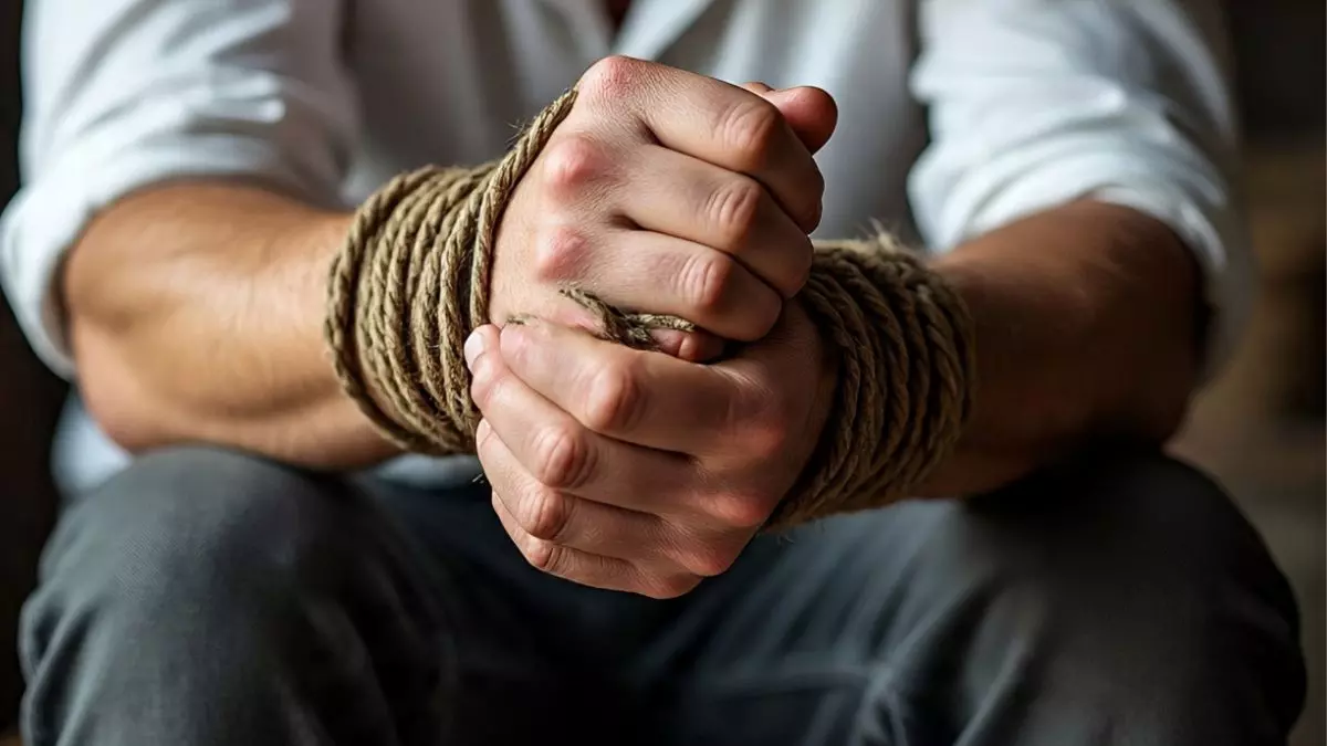 पति से ऐसी भी क्या दुश्मनी? पत्नी ने करवा दी किडनैपिंग; पुलिस ने इन आरोपों में किया मामला दर्ज