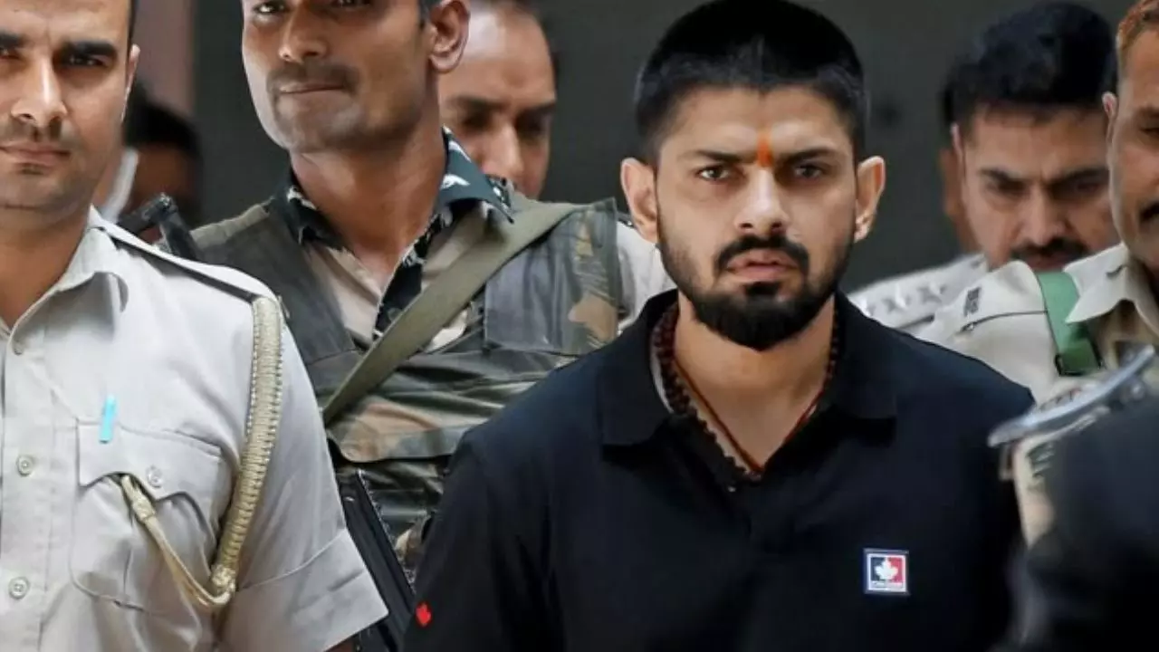 जिसके हाथ से खाया खाना, उसी के बेटे की लॉरेंस ने करवा दी हत्‍या, कौन था इंद्रप्रीत पैरी?