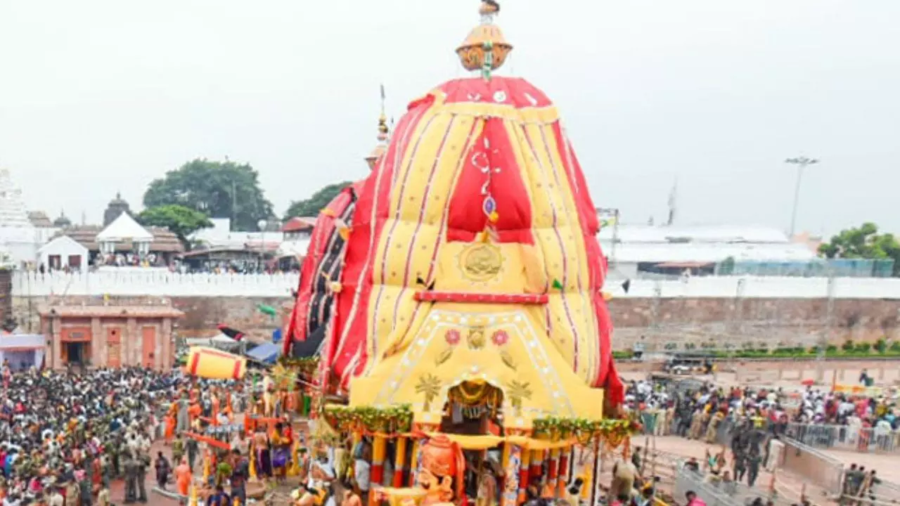 जगन्नाथ मंदिर में प्रेमी जोड़ों का प्रवेश क्यों है वर्जित? राधारानी के श्राप से जुड़ी है परंपरा