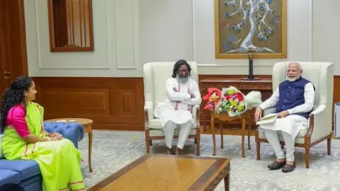 बिहार के बाद अब झारखंड में होगा खेला! हेमंत सोरेन और BJP की दोस्ती ने बढ़ाया सियासी पारा है, क्या होगा गठबंधन?