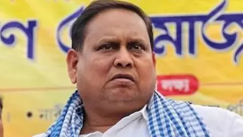 ममता के लिए मुश्किलें खड़ी करेंगे हुमायूं कबीर! कहीं बन न जाएं पश्चिम बंगाल के ओवैसी; पार्टी बनाने का कर चुके हैं ऐलान ममता के लिए मुश्किलें खड़ी करेंगे हुमायूं कबीर! कहीं बन न जाएं पश्चिम बंगाल के ओवैसी; पार्टी बनाने का कर चुके हैं ऐलान