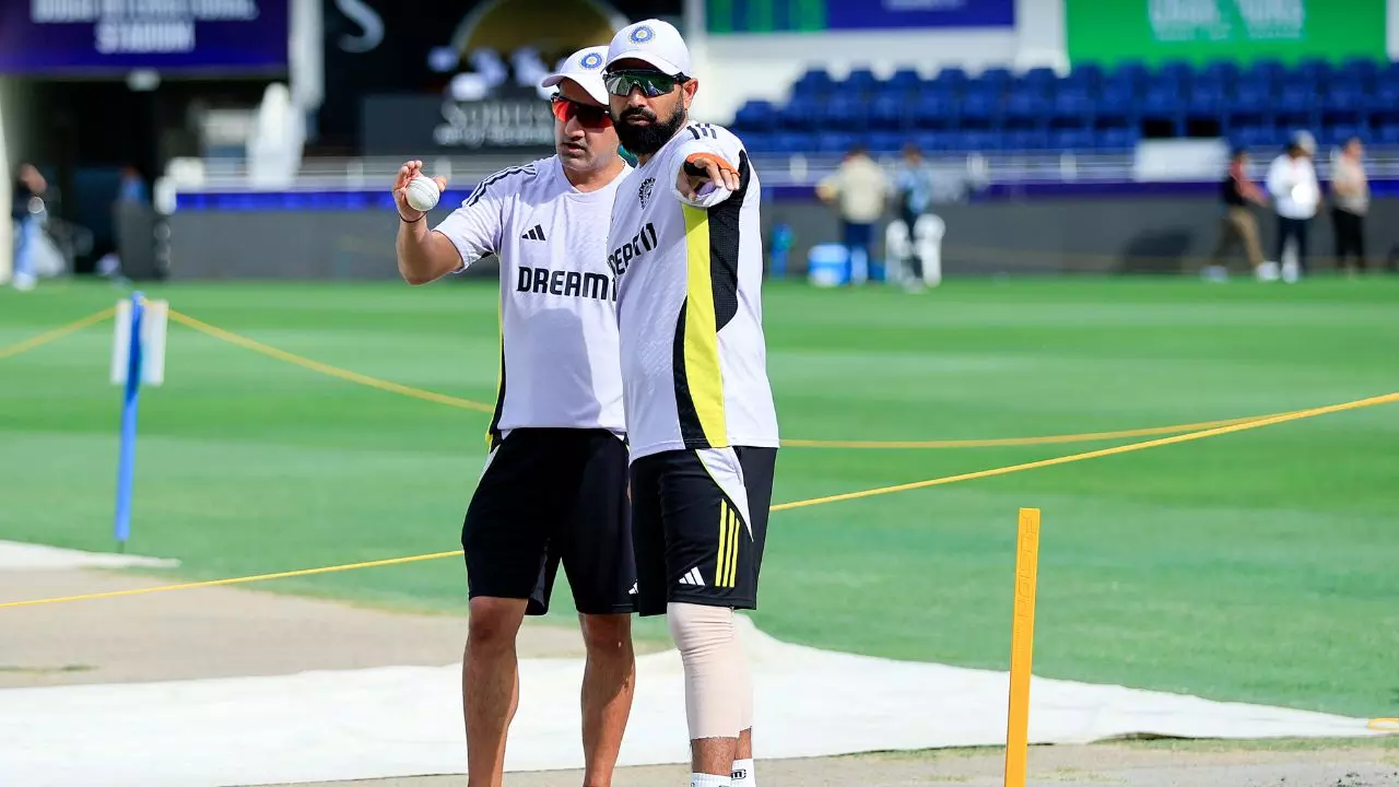 पीतल के चक्कर मे सोना खो रहे..., मोहम्मद शमी को लेकर गंभीर-अगरकर पर भड़के यूजर्स; सोशल पर मचा बवाल