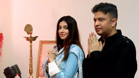 हम तलाक ले लें....Divya Khosla ने पति Bhushan Kumar संग तलाक पर तोड़ी चुप्पी, कहा- यहां सब मगरमच्छ हैं हम तलाक ले लें....Divya Khosla ने पति Bhushan Kumar संग तलाक पर तोड़ी चुप्पी, कहा- यहां सब मगरमच्छ हैं