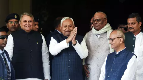 वर्ल्ड बुक ऑफ रिकॉर्ड्स ने नीतीश कुमार को दी विशेष बधाई, 10वीं बार बिहार के CM पद की शपथ को बताया ऐतिहासिक क्षण वर्ल्ड बुक ऑफ रिकॉर्ड्स ने नीतीश कुमार को दी विशेष बधाई, 10वीं बार बिहार के CM पद की शपथ को बताया ऐतिहासिक क्षण