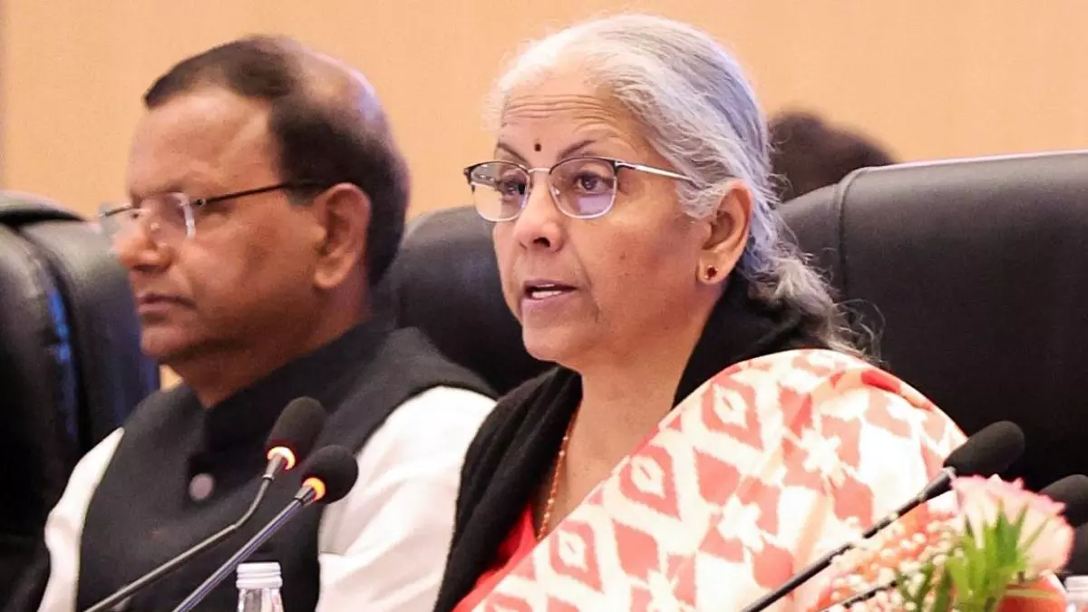 विपक्ष में अलग थे हालात, आज मजबूत है भारत की इकोनॉमी... डॉलर के मुकाबले रुपये की गिरावट पर बोलीं वित्त मंत्री निर्मला सीतारमण