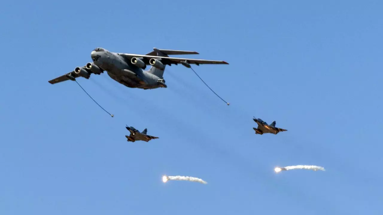 अब पाकिस्तान पर निगरानी होगी आसान, गुजरात के नए एयरफील्ड से एयर फोर्स की बढ़ेगी ताकत