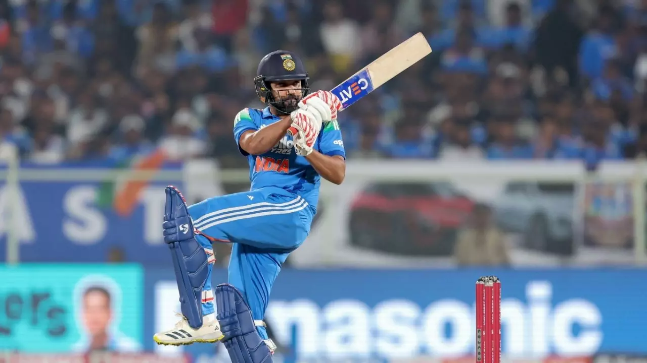 2027 ODI विश्वकप तक चलेगा हिटमैन Rohit Sharma का बल्ला! संन्यास लेने की अटकलों के बीच इस क्रिकेटर ने किया दावा