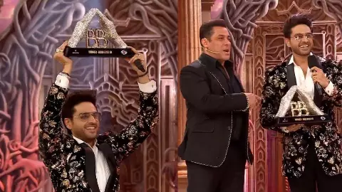 गौरव खन्ना बने Bigg Boss 19 के विनर, Farhana ने बजाई ताली- जीते 50 लाख रुपये- देखें Video गौरव खन्ना बने Bigg Boss 19 के विनर, Farhana ने बजाई ताली- जीते 50 लाख रुपये- देखें Video