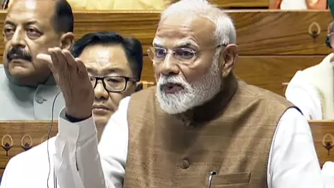 150 साल बाद ‘वंदे मातरम्’ पर क्यों छिड़ा संग्राम? समझिए इसके पीछे की इनसाइड स्टोरी 150 साल बाद ‘वंदे मातरम्’ पर क्यों छिड़ा संग्राम? समझिए इसके पीछे की इनसाइड स्टोरी