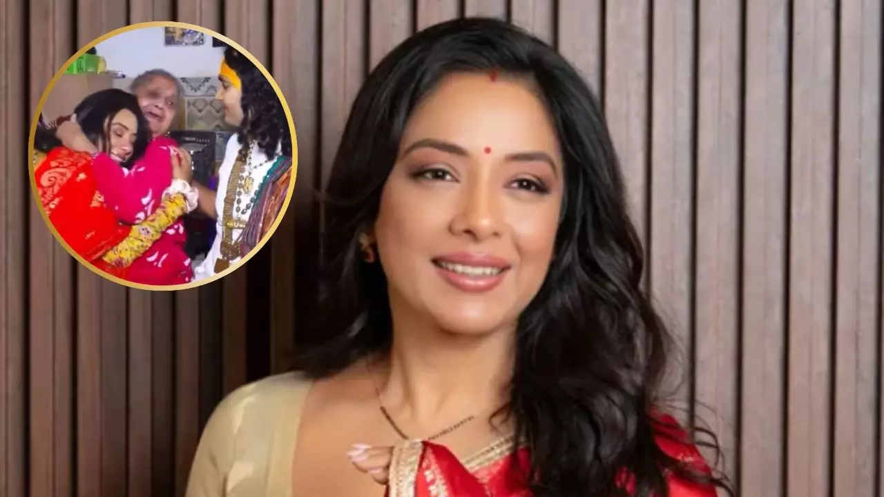 कथावाचक अनिरुद्धाचार्य से मिली Anupamaa फेम Rupali Ganguly, वृद्धाश्रम की माताओं से मिलकर रो पड़ीं एक्ट्रेस