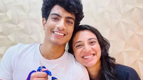 photo of Palash muchhal and smriti mandhana photo of Palash muchhal and smriti mandhana