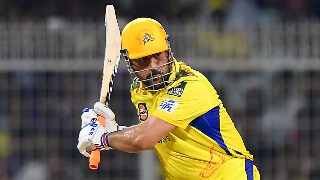 बेवकूफ तू नहीं, मैं हूं, धोनी को लेकर साथी प्लेयर का बड़ा खुलासा