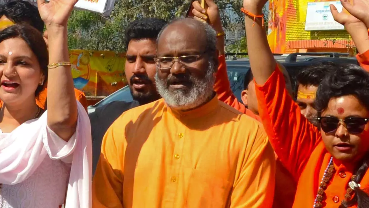 सर तन से जुदा, हरिद्वार में यति नरसिंहानंद गिरी के खिलाफ लगे नारे, चार पर FIR दर्ज