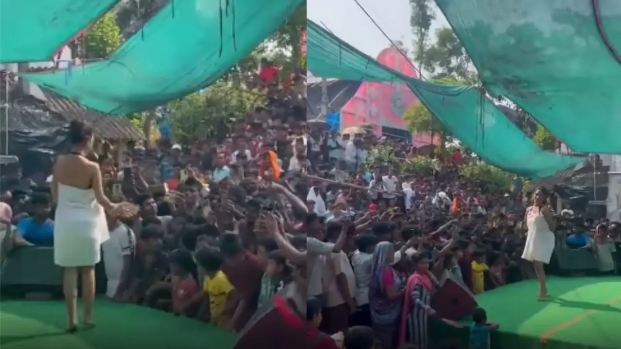 फादर ऑफ द ईयर......बेटे ने पास किया NEET एग्जाम, पापा ने गांव में कराया आइटम डांस; टॉवल में नाची डांसर | Video Viral