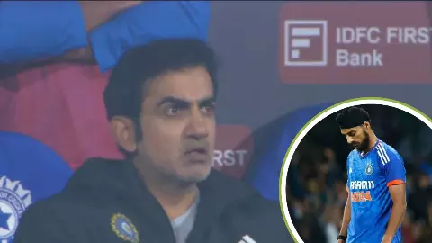 VIDEO: SA के खिलाफ दूसरे T20I में अर्शदीप सिंह ने एक ओवर में फेंकी 13 गेंदे, गुस्से में तमतमाए नजर आए गंभीर! VIDEO: SA के खिलाफ दूसरे T20I में अर्शदीप सिंह ने एक ओवर में फेंकी 13 गेंदे, गुस्से में तमतमाए नजर आए गंभीर!