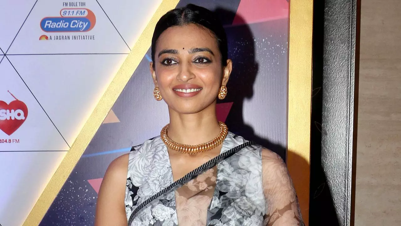एंटरटेनमेंट के नाम पर खून की नदियां.....Radhika Apte को पसंद नहीं आई Dhurandhar? फिल्मों में बढ़ते वॉयलेंस पर फूटा गुस्सा