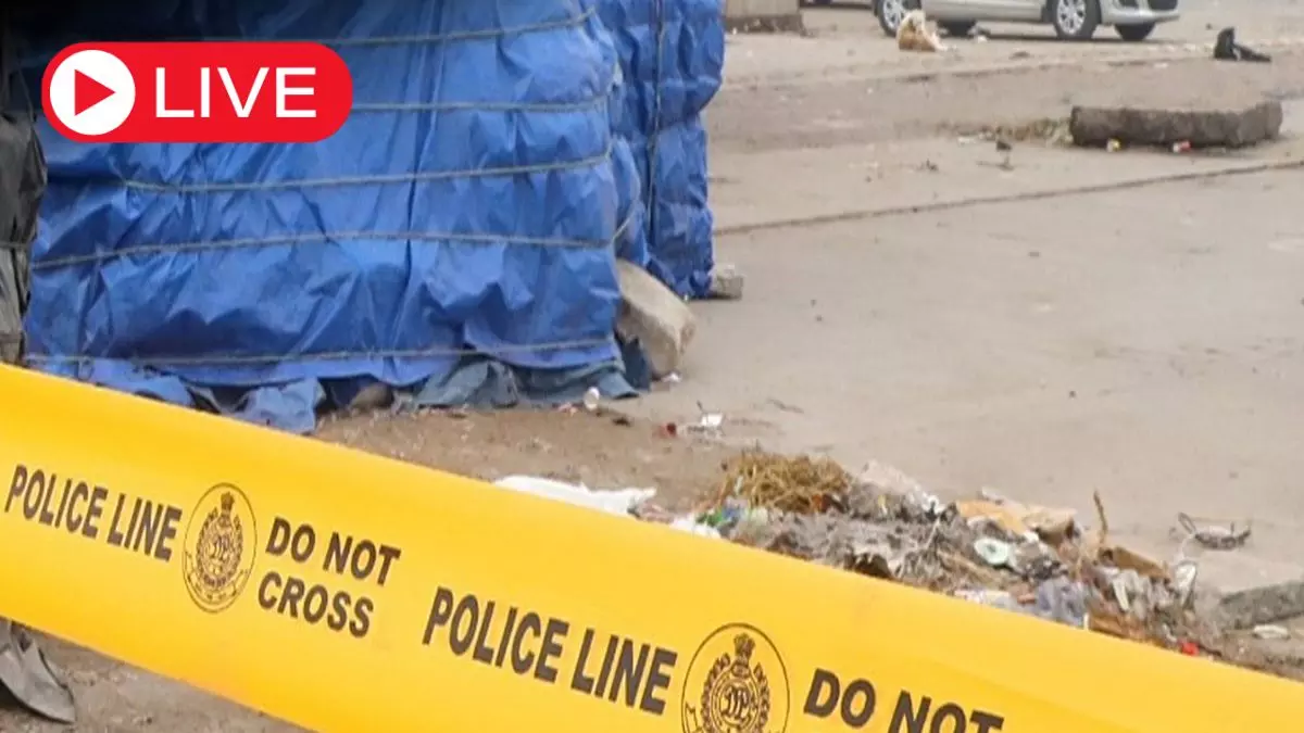 Aaj Ki Taaza Khabar Live News: आंध्र प्रदेश में भीषण सड़क हादसा, अल्लूरी सीताराम राजू जिले में बस पलटने से 9 लोगों की मौत