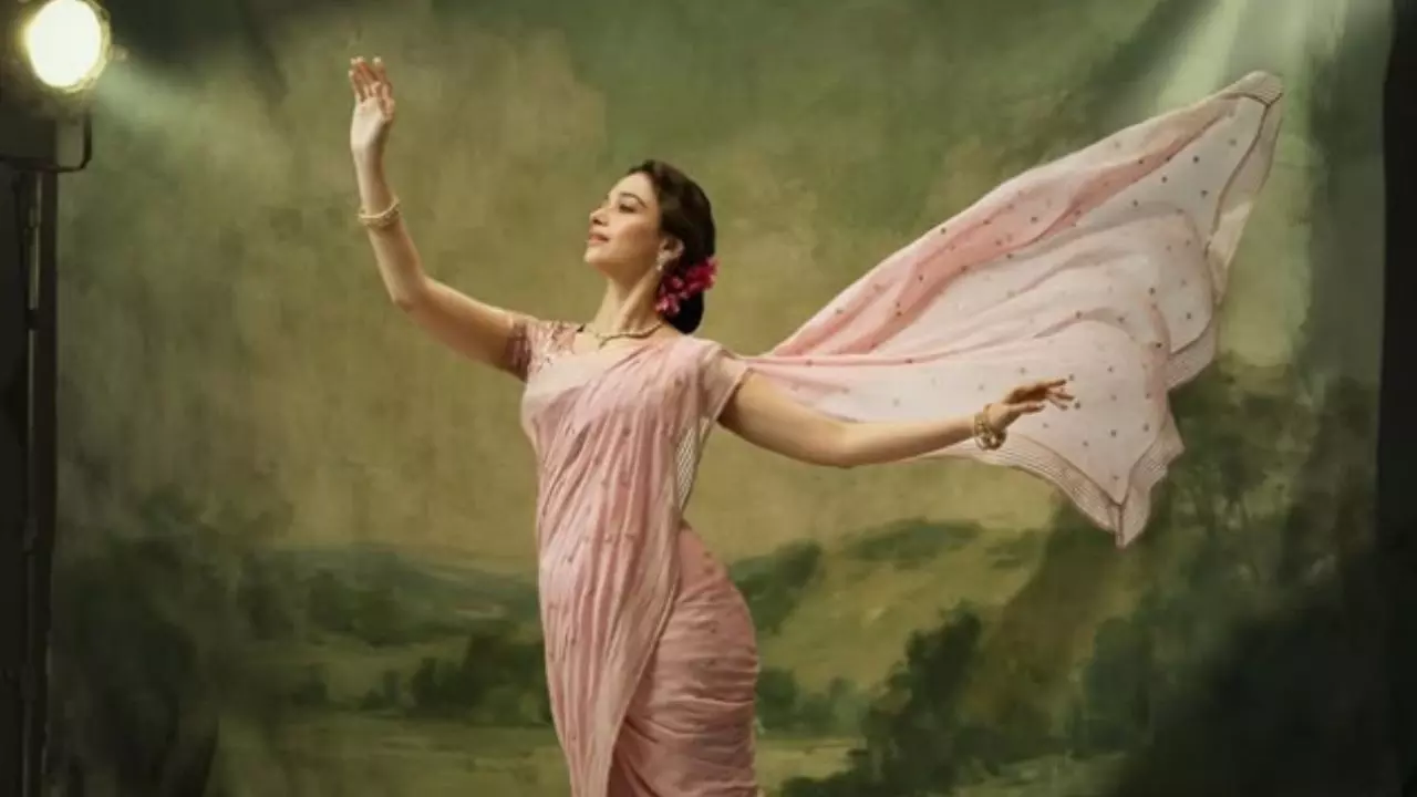 Tamannaah Bhatia ने V. Shantaram से शेयर किया फर्स्ट लुक, इस दिग्गज एक्ट्रेस का निभा रही है किरदार