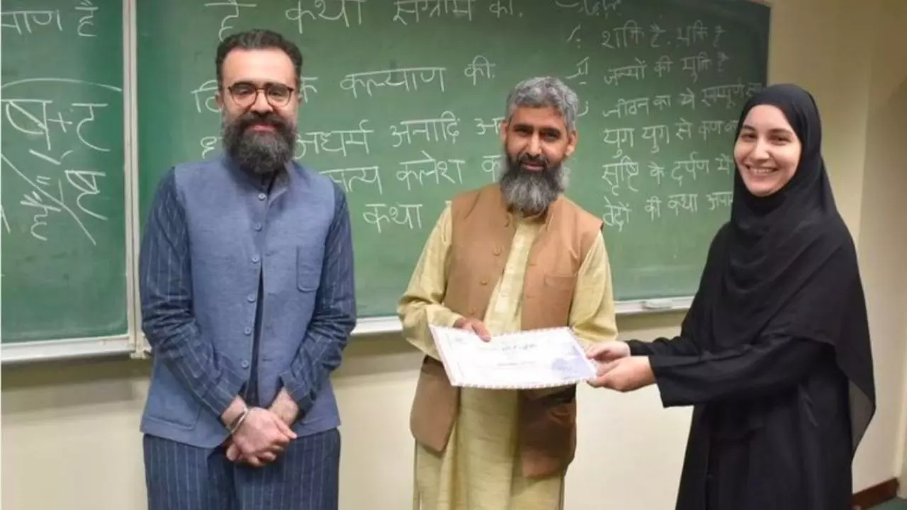 है कथा संग्राम की...बंटवारे के बाद पहली बार लाहौर की कक्षाओं में गुंजेगा महाभारत और गीता के श्लोक!