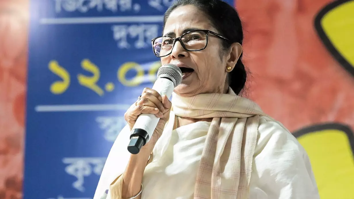 भवानीपुर में ‘वोटर क्लीनअप’ या सियासी खेल? SIR ने क्यों बढ़ा दी ममता बनर्जी की टेंशन