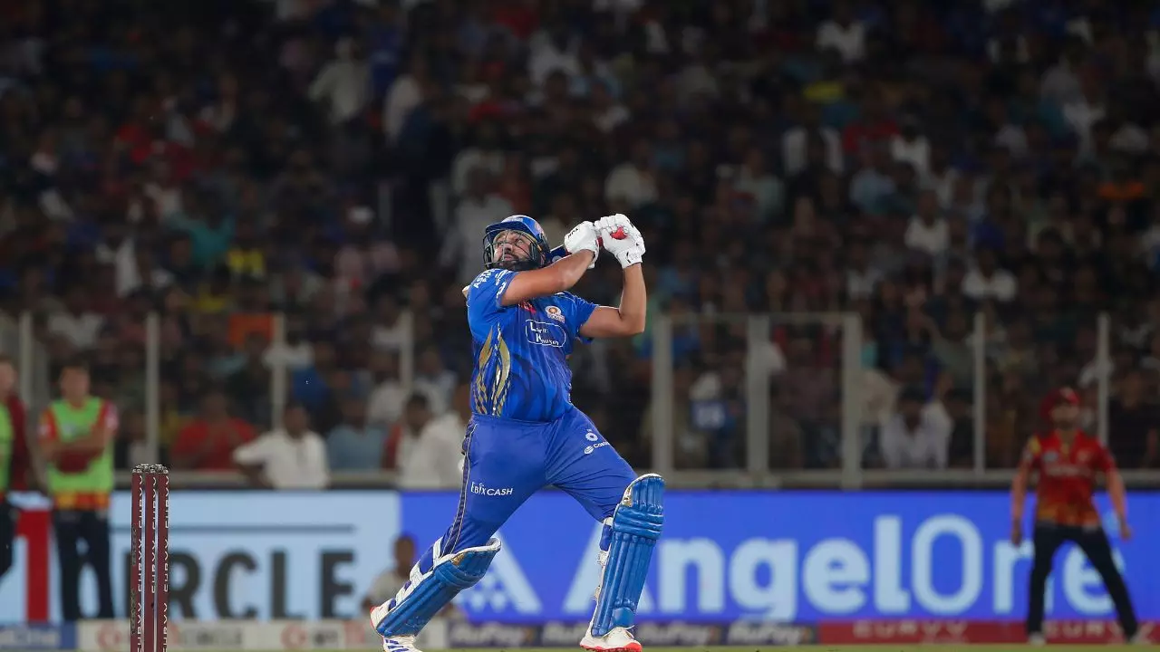 क्रिकेट जगत के टॉप 5 सिक्स हिटर, नंबर एक पर रोहित, देखें पूरी लिस्ट