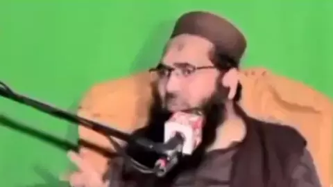 भारत की राजधानी को दुल्हन बनाएंगे...एक बार फिर पाक ने दिखाया ना-पाक चेहरा, लश्कर आतंकी रऊफ का जहरीला वीडियो भारत की राजधानी को दुल्हन बनाएंगे...एक बार फिर पाक ने दिखाया ना-पाक चेहरा, लश्कर आतंकी रऊफ का जहरीला वीडियो