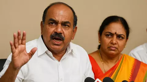 पतियों के साथ सोने के लिए महिलाओं का..., CPI नेता सैदअली मजीद के बयान पर मचा बवाल, महिला उम्मीदवारों पर की टिप्पणी पतियों के साथ सोने के लिए महिलाओं का..., CPI नेता सैदअली मजीद के बयान पर मचा बवाल, महिला उम्मीदवारों पर की टिप्पणी