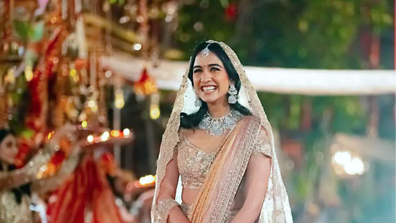 Radhika Merchant की चमकती स्किन का राज है सिंपल, बेदाग निखार के लिए अपनाएं ये 5 तरीके