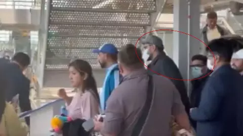 Goa Nightclub Fire: थाईलैंड से डिपोर्ट हुए लूथरा ब्रदर्स, दिल्ली एयरपोर्ट पर होगी गिरफ्तारी Goa Nightclub Fire: थाईलैंड से डिपोर्ट हुए लूथरा ब्रदर्स, दिल्ली एयरपोर्ट पर होगी गिरफ्तारी