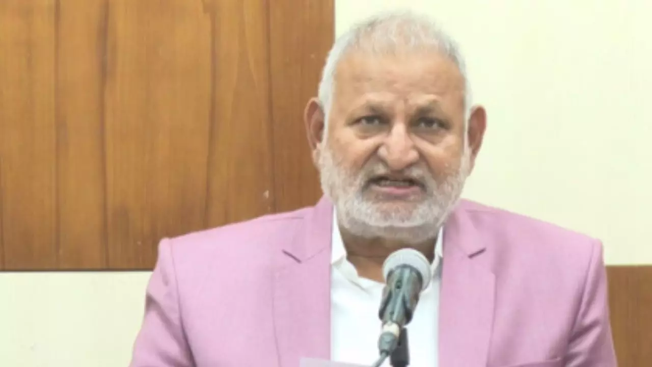 30 साल पुराने मामले में हुई सजा तो चली गई कुर्सी, कौन हैं महाराष्‍ट्र के खेल मंत्री माणिकराव कोकाटे? विवादों से है पुराना नाता