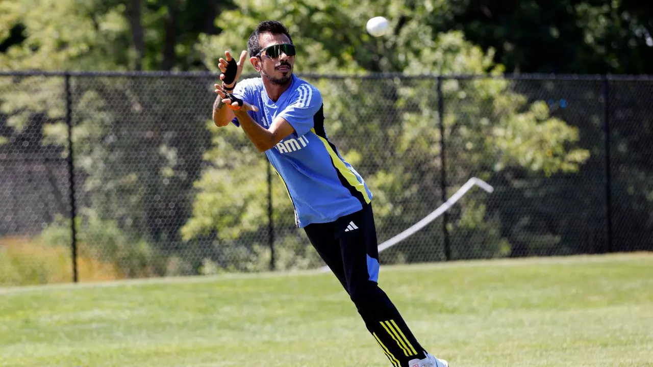 युजवेंद्र चहल ने लगा दी सेंचुरी, क्या अब होगी टीम इंडिया में वापसी?