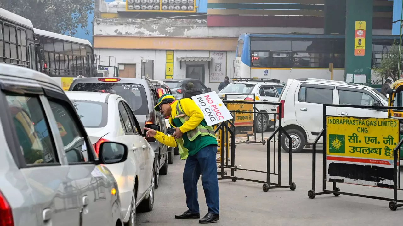 Delhi Pollution: 20000 का चालान भरो या बॉर्डर से लौट जाओ, No PUC, No Fuel; दिल्‍ली में प्रदूषण पर सख्‍ती का कैसा है असर?