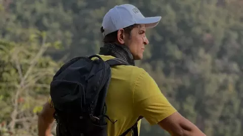 उत्तराखंड की वादियों में ट्रेकिंग पर निकले Hrithik Roshan,फैंस बोले- जादू मिला क्या!