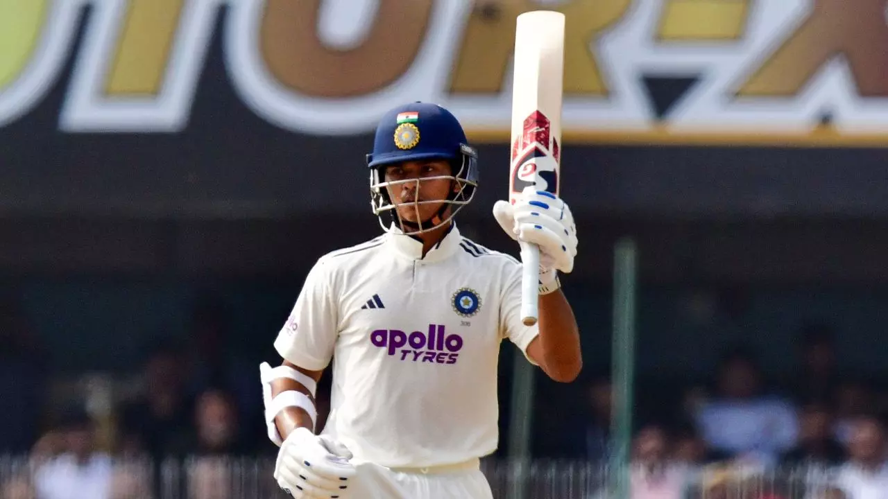 यशस्वी जायसवाल: 22 साल के लड़के ने अंडर प्रेशर ठोकी फिफ्टी