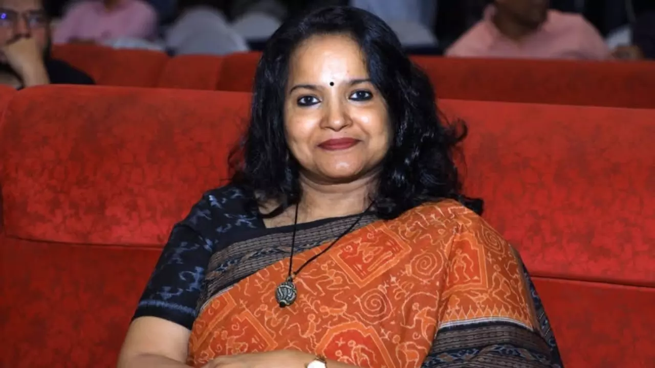 Odisha की पहली महिला मुख्य सचिव बनने जा रहीं अनू गर्ग कौन, क्यों मानी जाती हैं पॉलिसी-ड्रिवन अफसर?