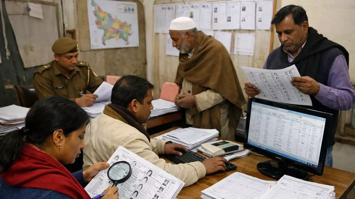 SIR के साइड इफेक्ट- यूपी में कटेंगे पौने तीन करोड़ वोटर्स के नाम, लिस्ट से गायब हैं तो करें ये काम