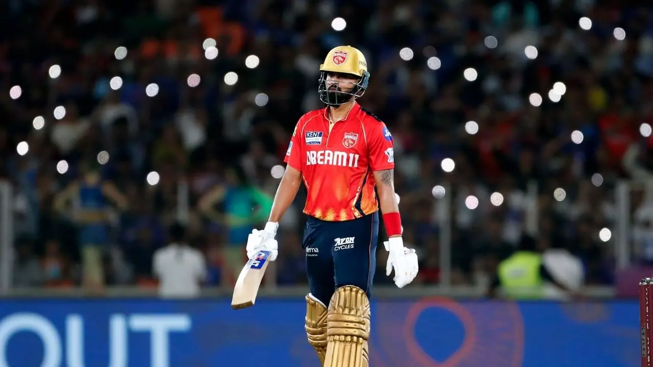 श्रेयस अय्यर की बढ़ीं मुश्किलें: बेस्ट बल्लेबाज की नेशनल टीम में वापसी पर संकट, घरेलू क्रिकेट में निराशाजनक प्रदर्शन