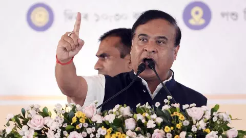 कार्बी आंगलॉन्ग में हिंसा के बाद सरकार का सख्त रुख, विवादित जमीनों पर चल रहे सभी व्यावसायिक प्रतिष्ठानों के लाइसेंस होंगे रद्द कार्बी आंगलॉन्ग में हिंसा के बाद सरकार का सख्त रुख, विवादित जमीनों पर चल रहे सभी व्यावसायिक प्रतिष्ठानों के लाइसेंस होंगे रद्द