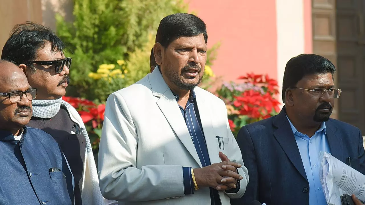 BMC चुनाव से पहले रामदास अठावले ने दिया BJP को करारा झटका, गठबंधन तोड़कर अकेले चुनाव लड़ने का किया फैसला