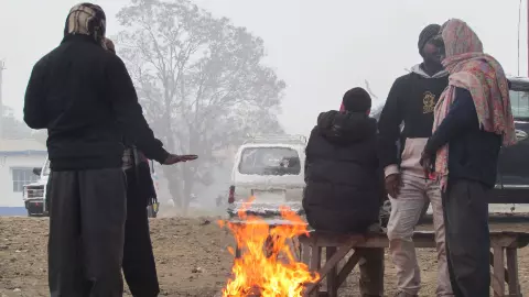 दिल्ली-NCR में कोहरे के साथ गंभीर प्रदूषण, राजस्थान में ठंडी हवाओं के साथ हल्की बूंदाबांदी; जानें अन्य राज्यों का हाल दिल्ली-NCR में कोहरे के साथ गंभीर प्रदूषण, राजस्थान में ठंडी हवाओं के साथ हल्की बूंदाबांदी; जानें अन्य राज्यों का हाल