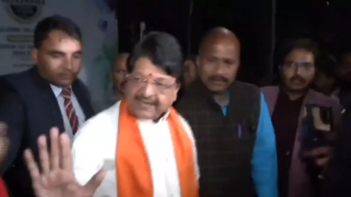 घ*टा हो गया है तुमको... इंदौर में 10 लोगों की मौत पर बोले विजयवर्गीय तो पत्रकार ने दिया करारा जवाब- VIDEO वायरल, लोग बोले- सही आईना दिखाया