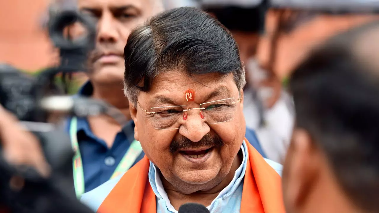 अपने ही बयान पर शर्मिंदा हुए BJP नेता कैलाश विजयवर्गीय! पत्रकार के साथ की थी बदतमीजी, अब बोले- मेरे शब्द गलत निकल गए...