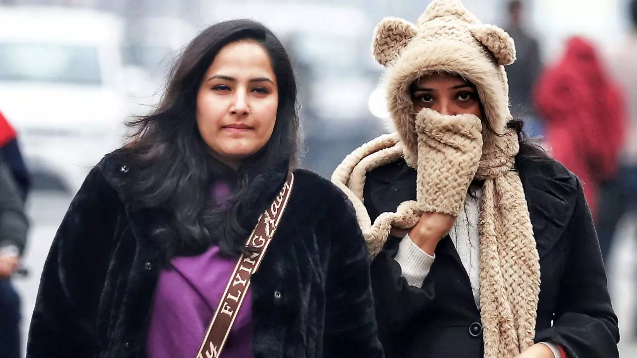 दिल्ली-NCR में येलो अलर्ट: हिमाचल प्रदेश में पर्यटकों के लिए खुशखबरी, लोकल के लिए मुसीबत; जानें अन्य राज्यों का हाल