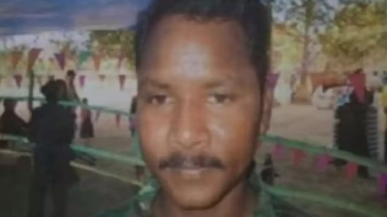 Barsa Deva Surrender : एक ही गांव, दो माओवादी वारलॉर्ड - एक एनकाउंटर में ढेर, दूसरा जान बचाने को घुटनों पर