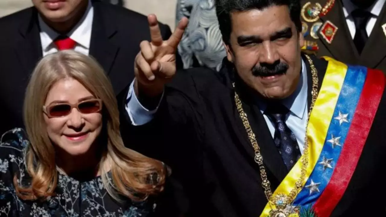 अमेरिका की गिरफ्त में वेनेजुएला के निकोलस मादुरो लेकिन पत्नी गायब! सिलिया फ्लोरेस को ट्रंप ने कहां छिपाया? US ने नहीं शेयर की तस्वीर