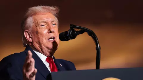 मोदी से रिश्ता बहुत अच्छा, लेकिन टैरिफ से नाराज़ हैं; ट्रंप ने भारत-अमेरिका संबंधों और रूसी तेल पर खुलकर क्या कहा?