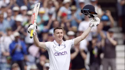 T20 World Cup 2026 से पहले इंग्लैंड के कप्तान पर गिरी गाज, बोर्ड ने ठोका जुर्माना; खिलाड़ी ने भी मांगी माफी