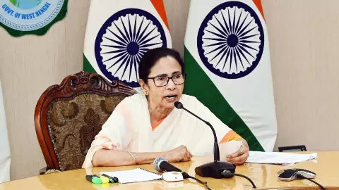 ममता बनर्जी को झटका, SC बोला- एजेंसी के काम में दखलंदाज़ी मंजूर नहीं, अफसरों पर दर्ज FIR पर रोक