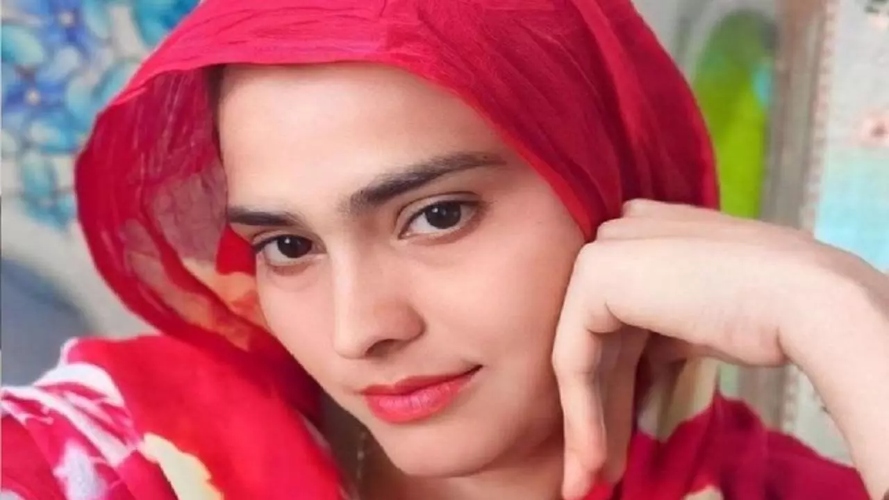 सोशल मीडिया इन्फ्लुएंसर हंसी खान क्यों हुईं गिरफ्तार? जानें सोशल पर ऐसा क्या किया था पोस्ट